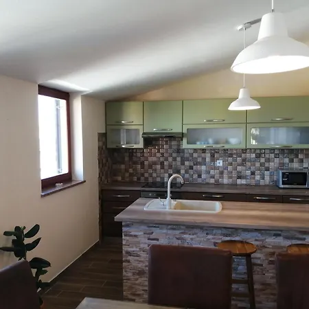 Apartment Mit Drei Schlafzimmern Und Meerblick *