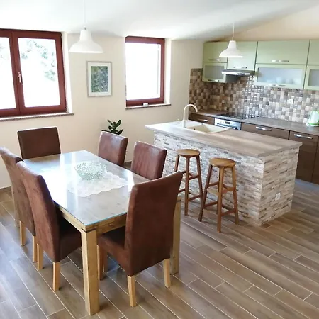 Apartment Mit Drei Schlafzimmern Und Meerblick Medulin